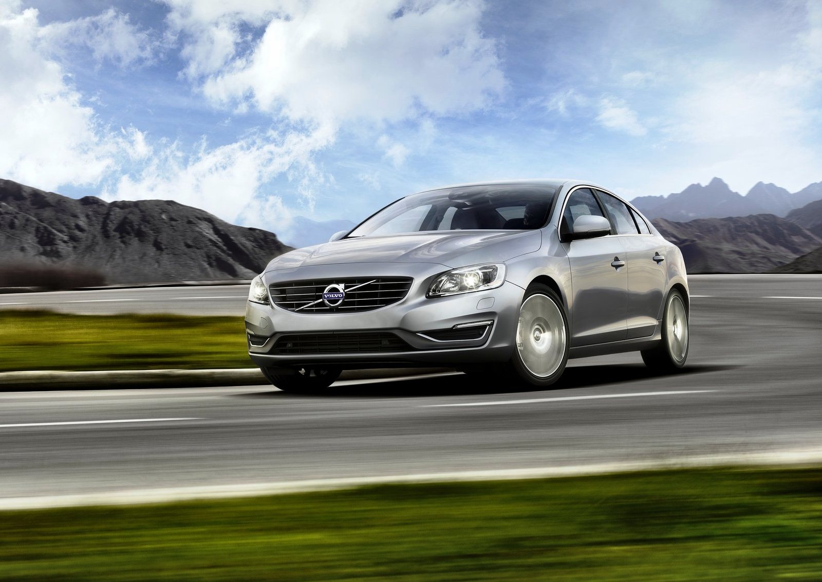 2014 Volvo S60 in Motion